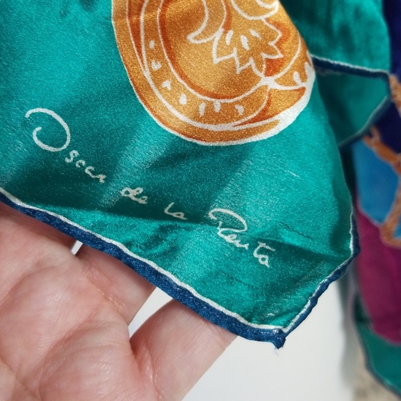 Vintage Oscar De La Renta silk scarf - Picture 2 of 6